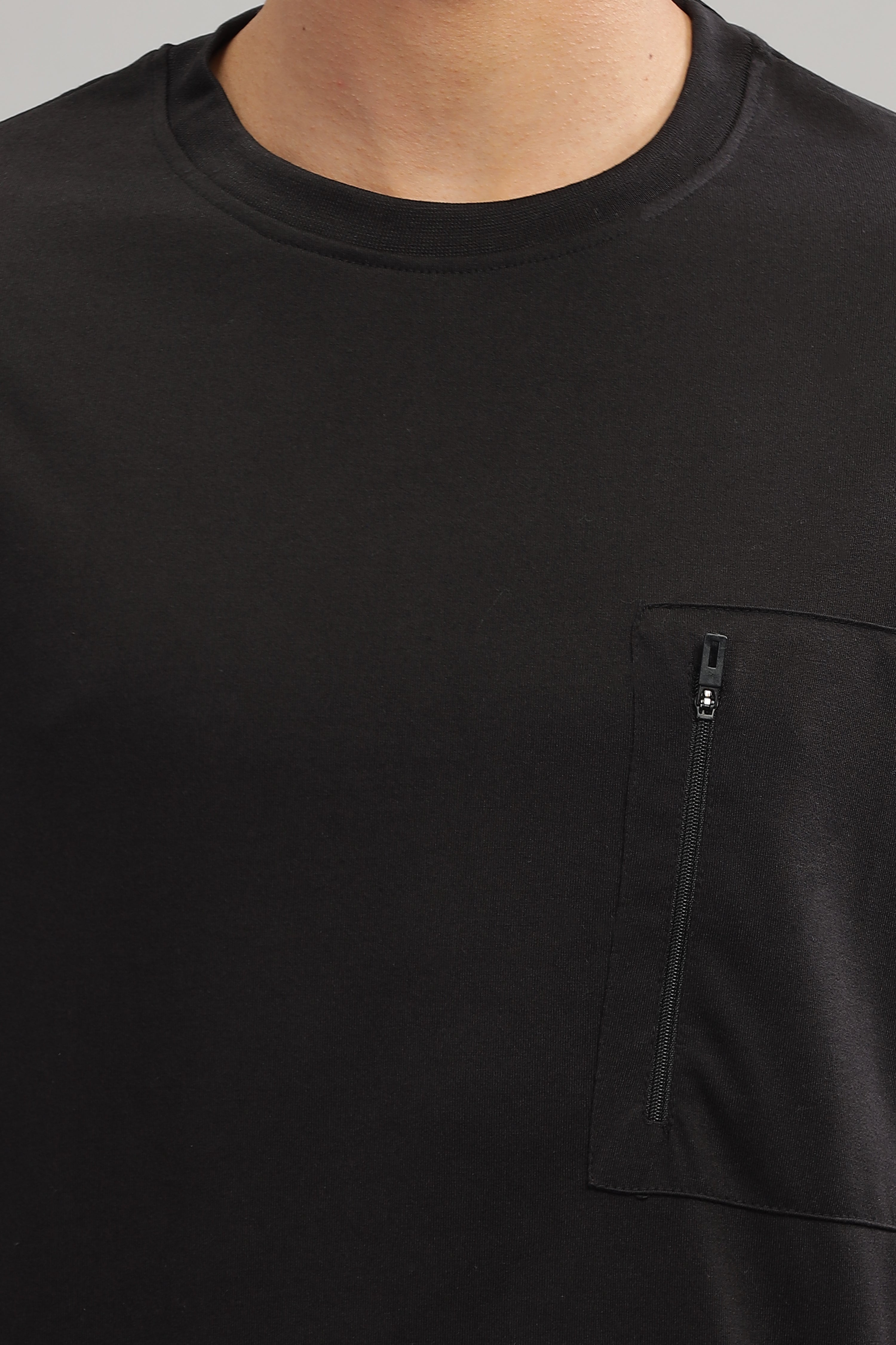 Black Oversized Zipper Pocket T-Shirt